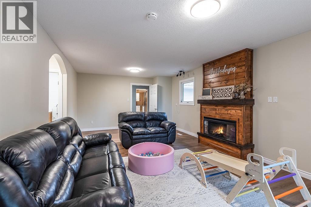 22 5 Avenue, Seven Persons, Alberta  T0K 1Z0 - Photo 37 - A2337485