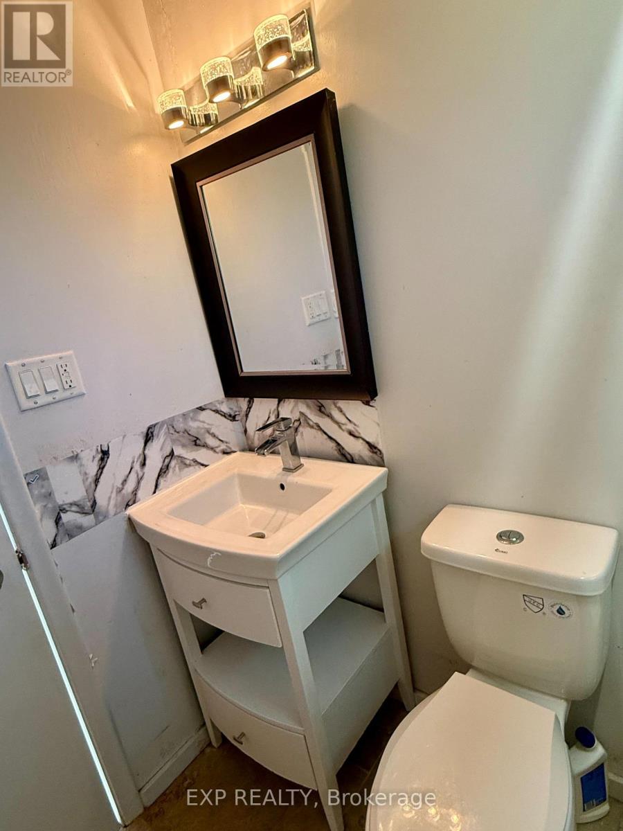 Upper - 6 Mid Pines Road, Toronto, Ontario  M1G 2L6 - Photo 16 - E13562420