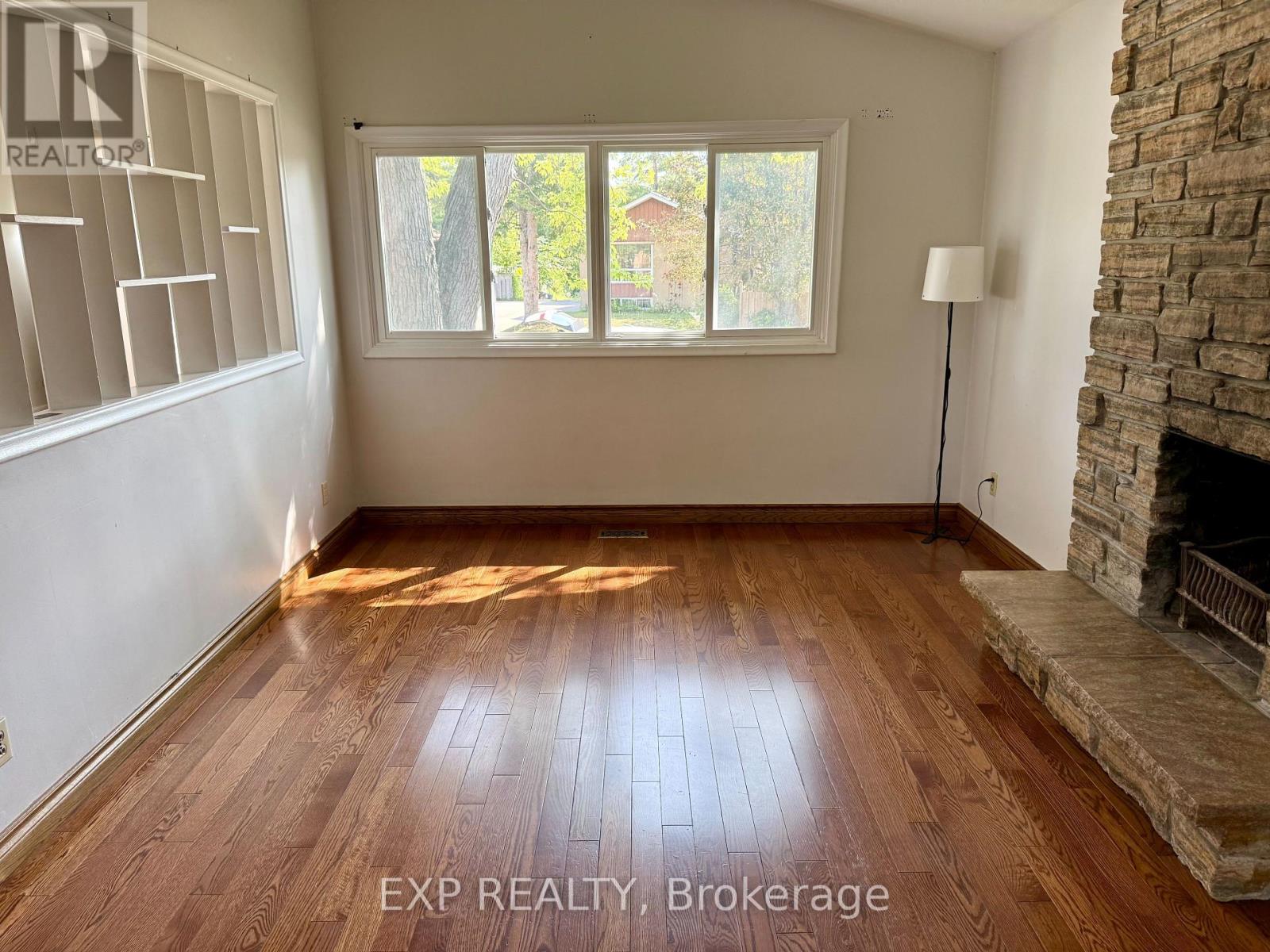 Upper - 6 Mid Pines Road, Toronto, Ontario  M1G 2L6 - Photo 4 - E13562420