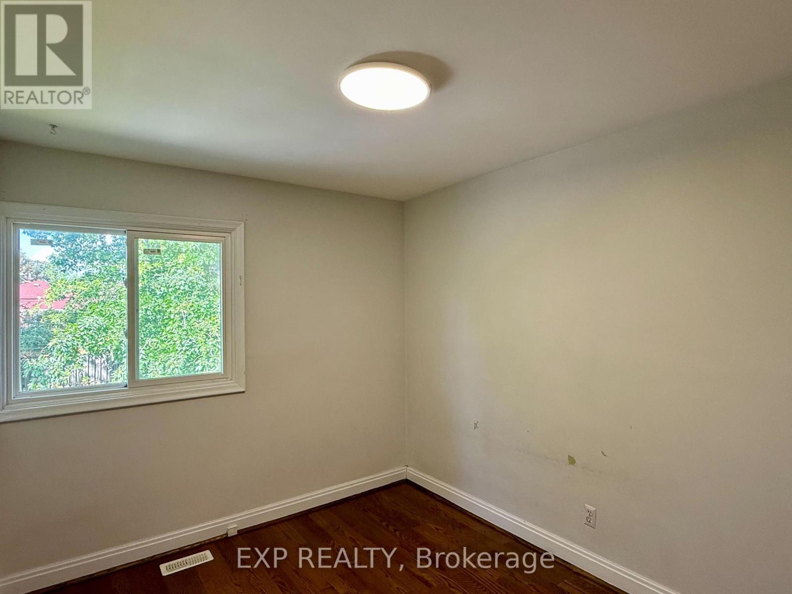 Upper - 6 Mid Pines Road, Toronto, Ontario  M1G 2L6 - Photo 13 - E13562420
