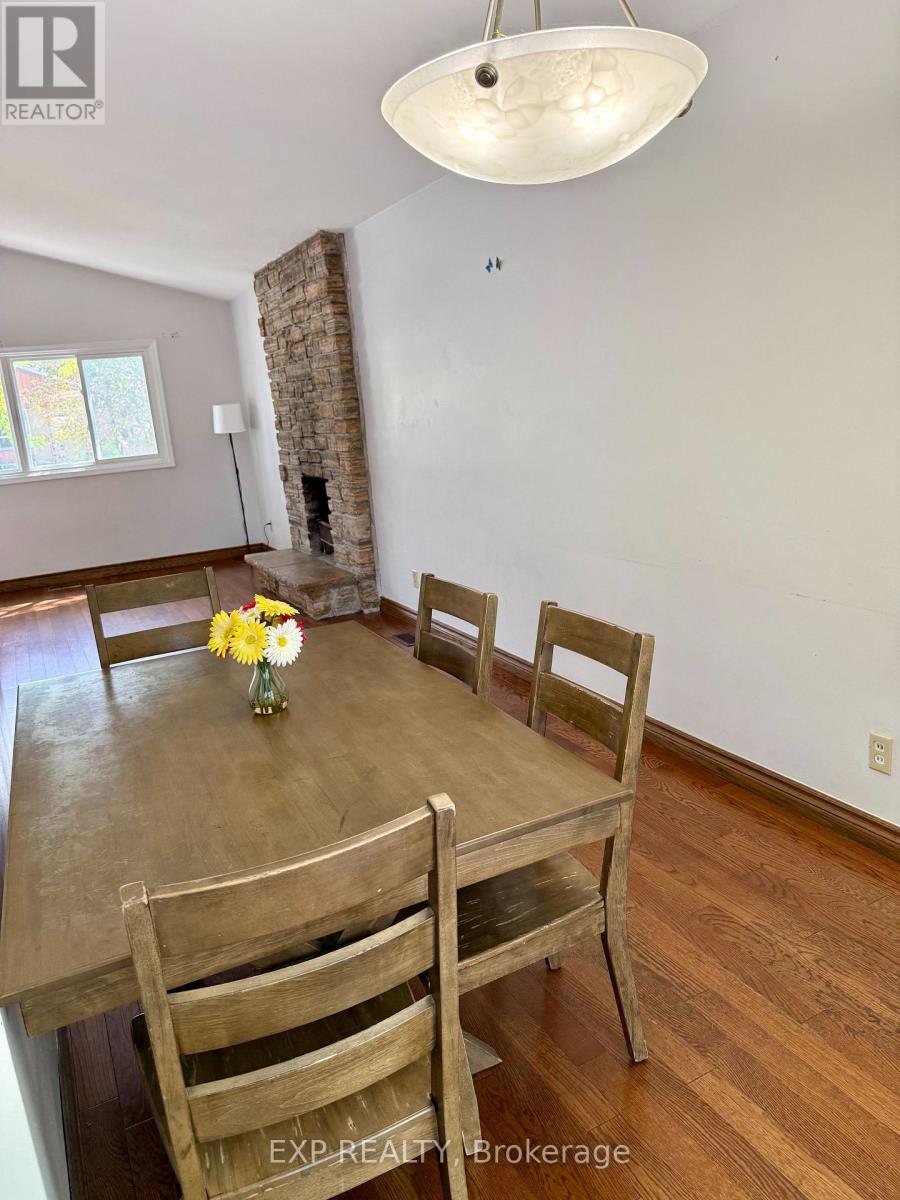 Upper - 6 Mid Pines Road, Toronto, Ontario  M1G 2L6 - Photo 6 - E13562420