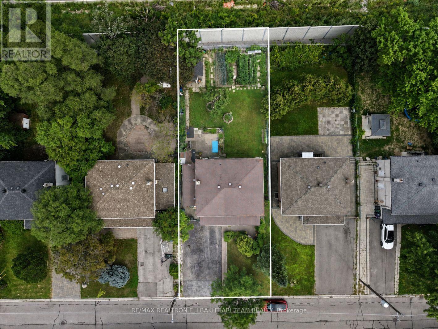 180 WOODSWORTH ROAD, Toronto, Ontario
