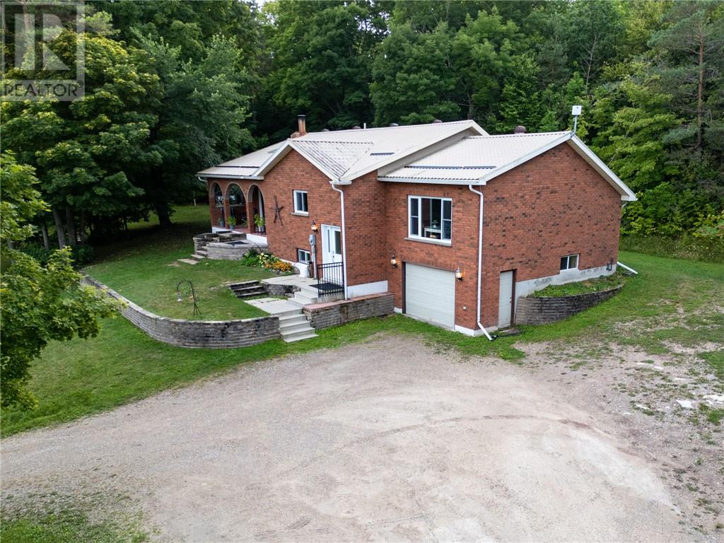157 Emery Road, Gore Bay, Ontario  P0P 1H0 - Photo 11 - 2126837