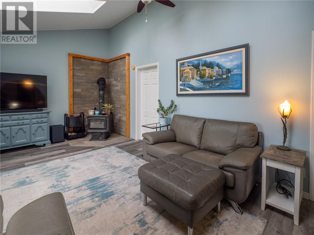 157 Emery Road, Gore Bay, Ontario  P0P 1H0 - Photo 29 - 2126837
