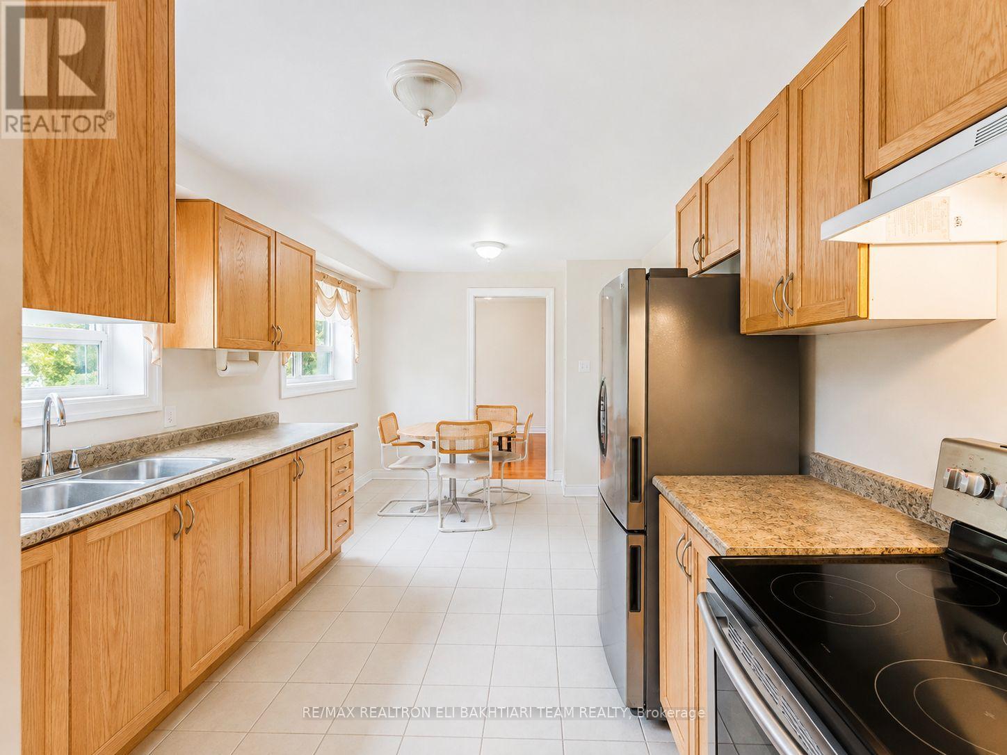 180 Woodsworth Road, Toronto, Ontario  M2L 2T1 - Photo 18 - C13698060