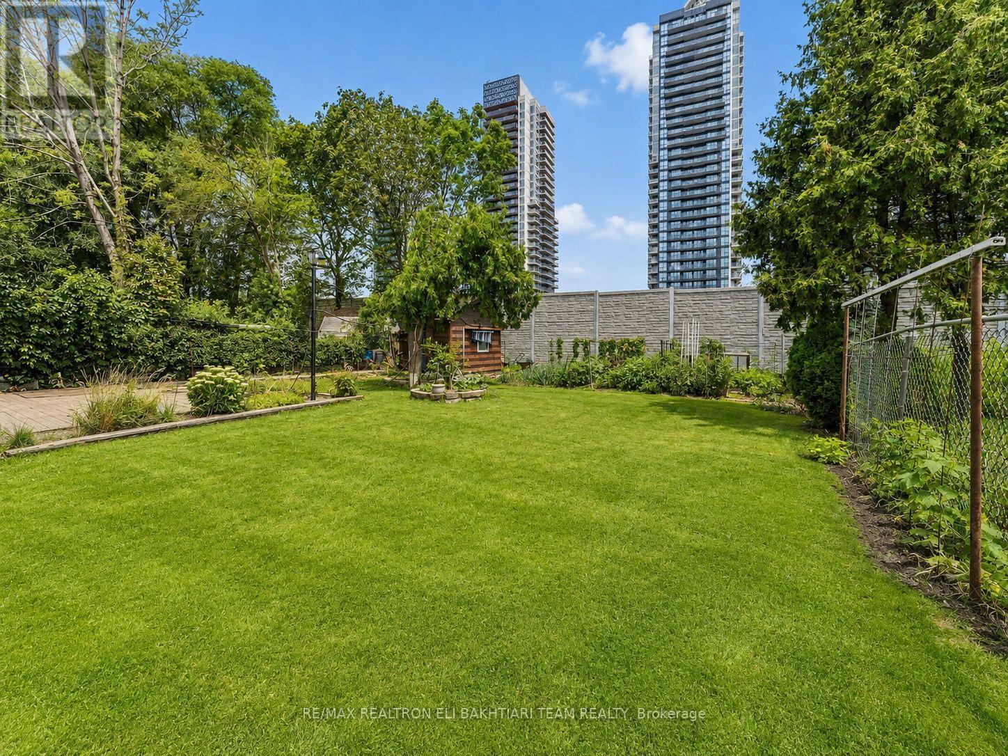 180 Woodsworth Road, Toronto, Ontario  M2L 2T1 - Photo 40 - C13698060