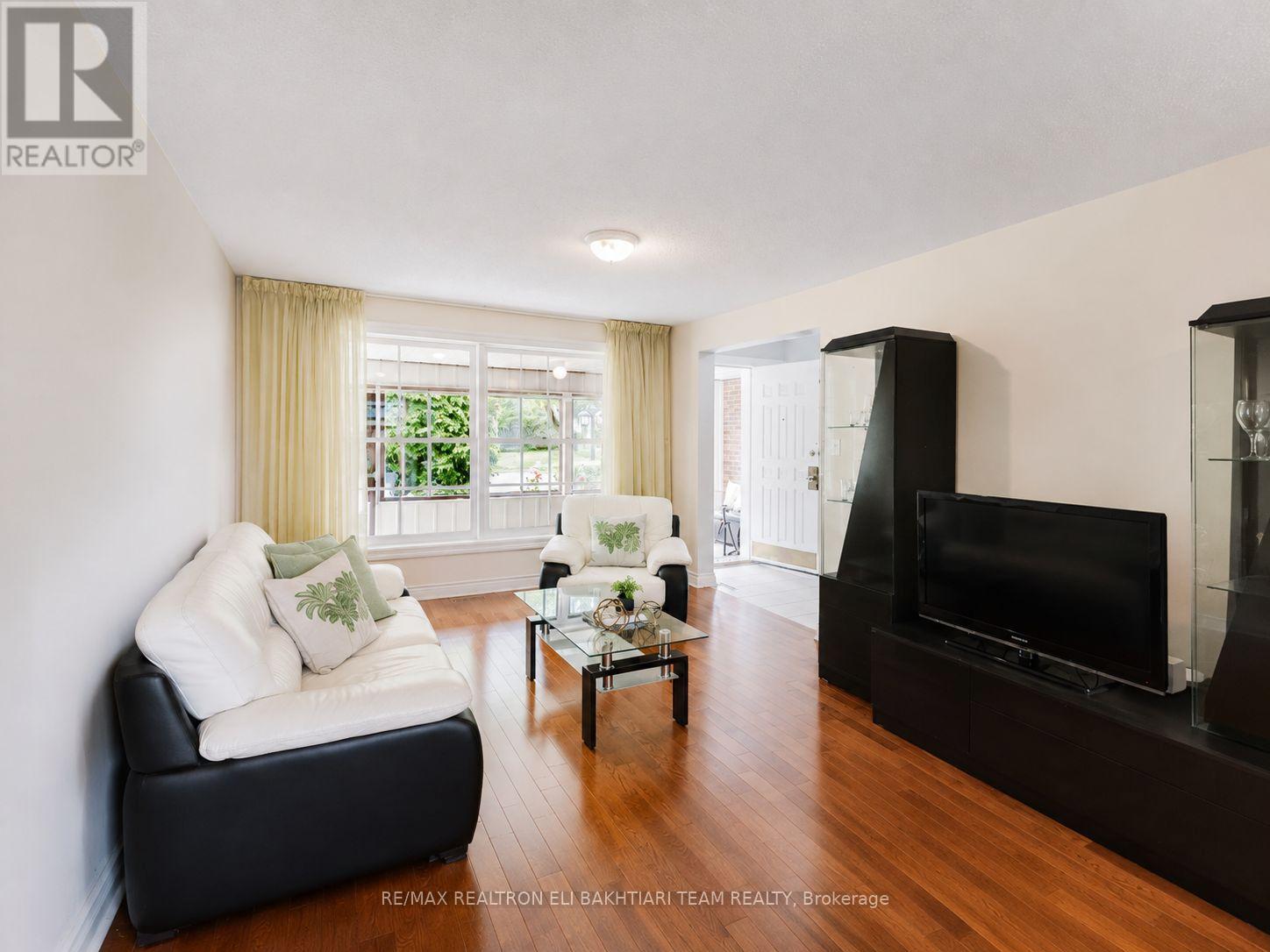 180 Woodsworth Road, Toronto, Ontario  M2L 2T1 - Photo 9 - C13698060