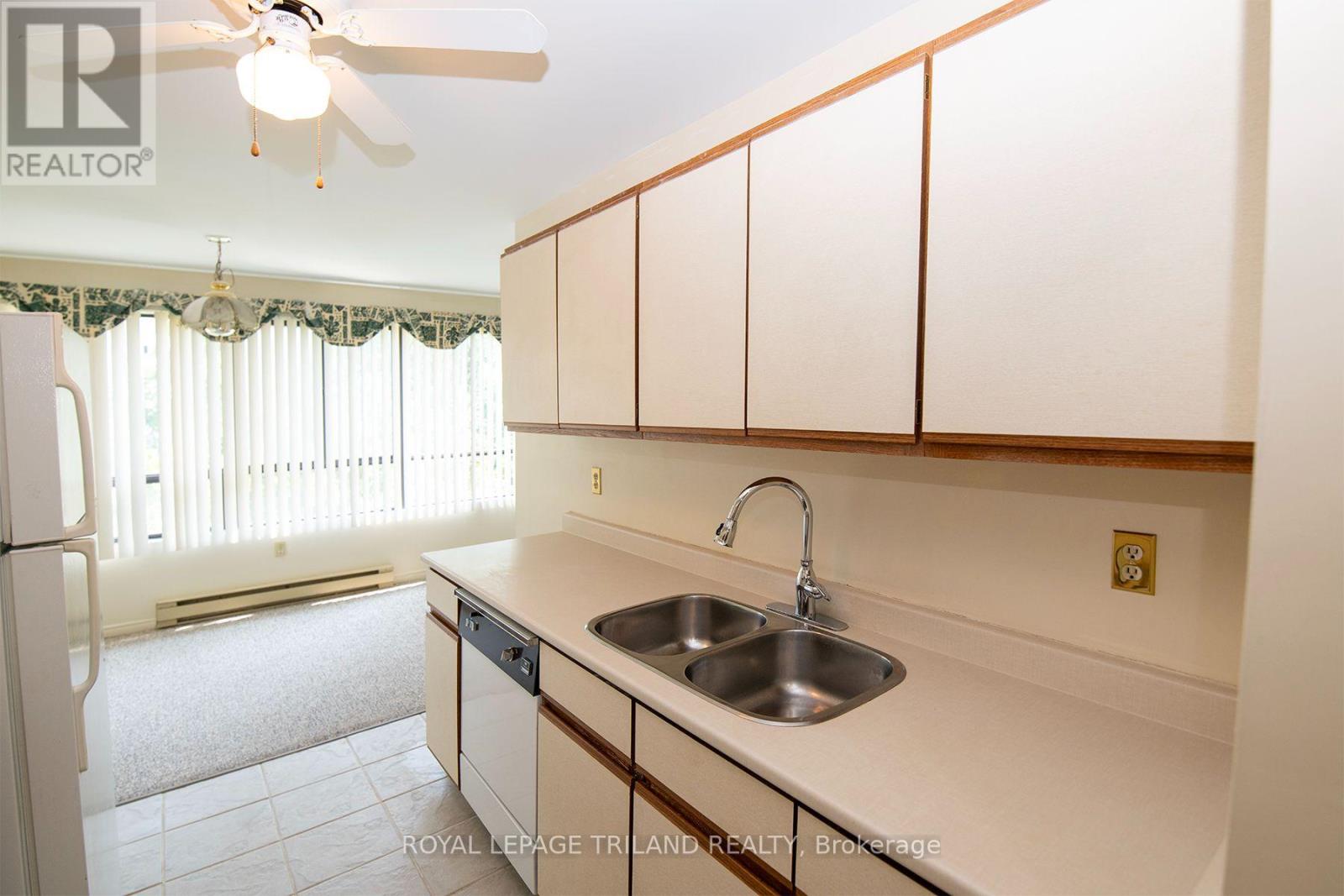 507 - 135 Base Line Road W, London South, Ontario  N6J 4W4 - Photo 5 - X13701912