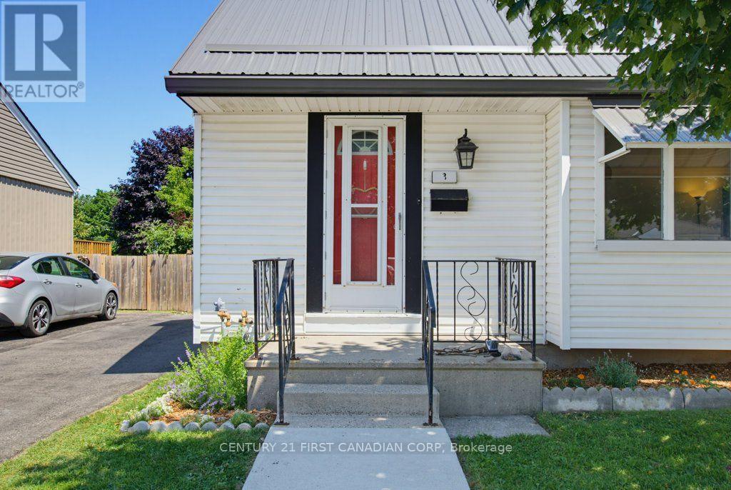 3 Parkside Drive, St. Thomas, Ontario  N5R 3T8 - Photo 4 - X13701932
