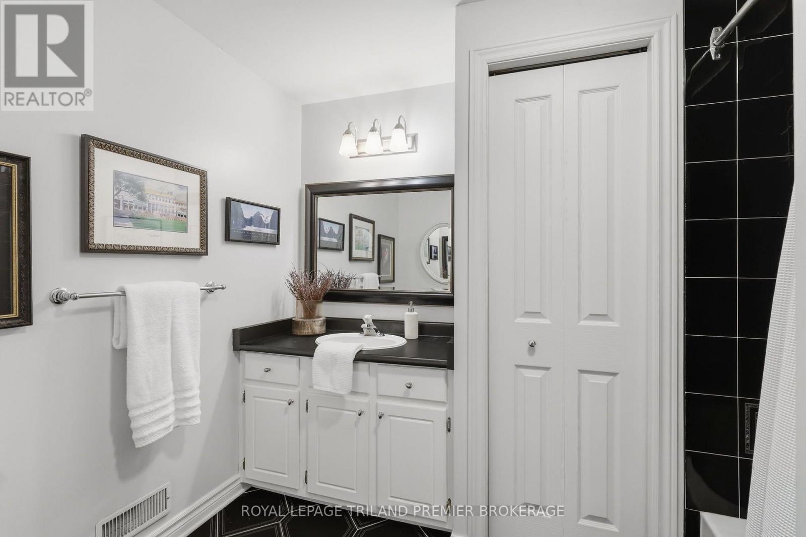 31 - 400 Ambleside Drive, London North, Ontario  N6G 4Y7 - Photo 32 - X13701942
