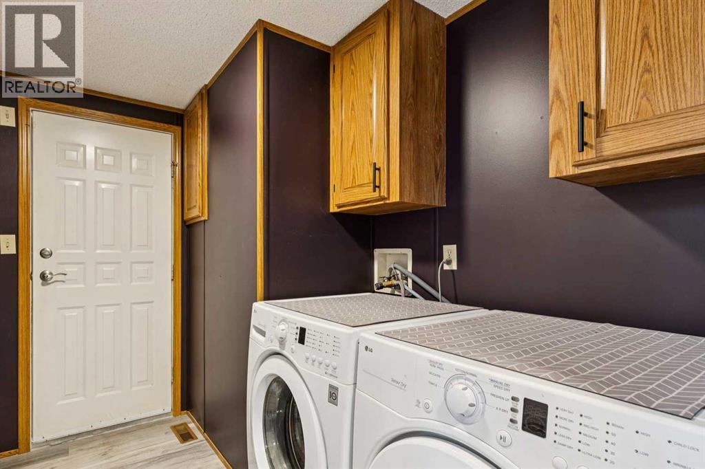 25 Erin Woods Circle SE, Calgary, Alberta  T2B 3C9 - Photo 21 - A2339198