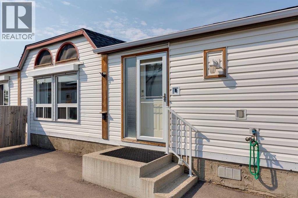 25 Erin Woods Circle SE, Calgary, Alberta  T2B 3C9 - Photo 28 - A2339198