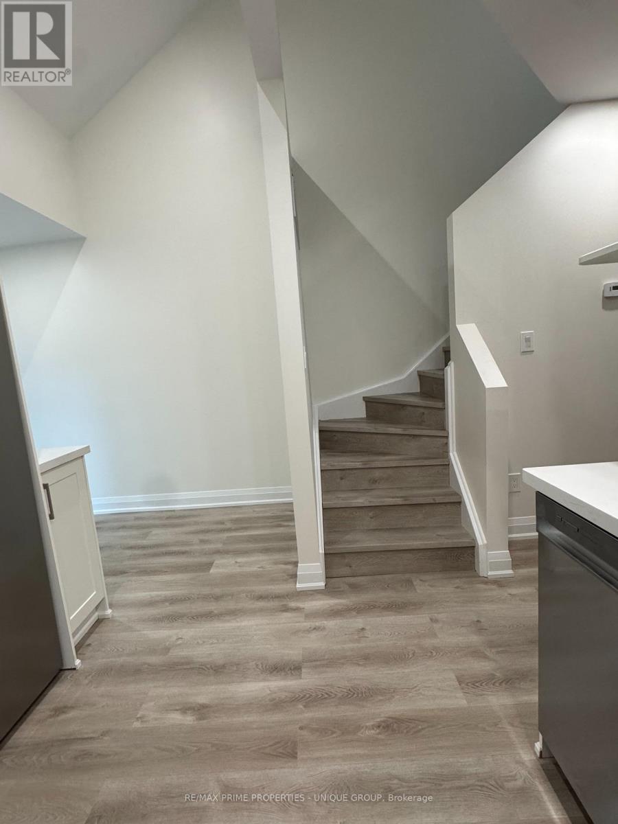 2 - 62 Henry Street, Toronto, Ontario  M5T 1X2 - Photo 5 - C13701768