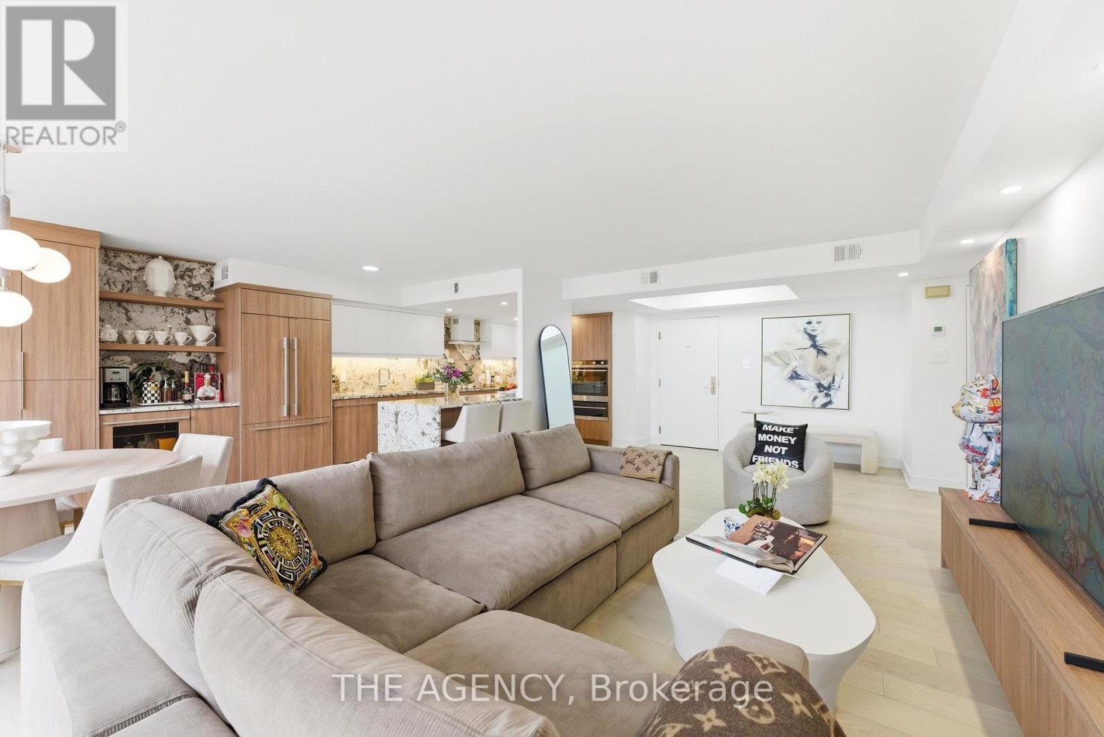 902 - 900 Yonge Street, Toronto, Ontario  M4W 3P5 - Photo 11 - C13701844