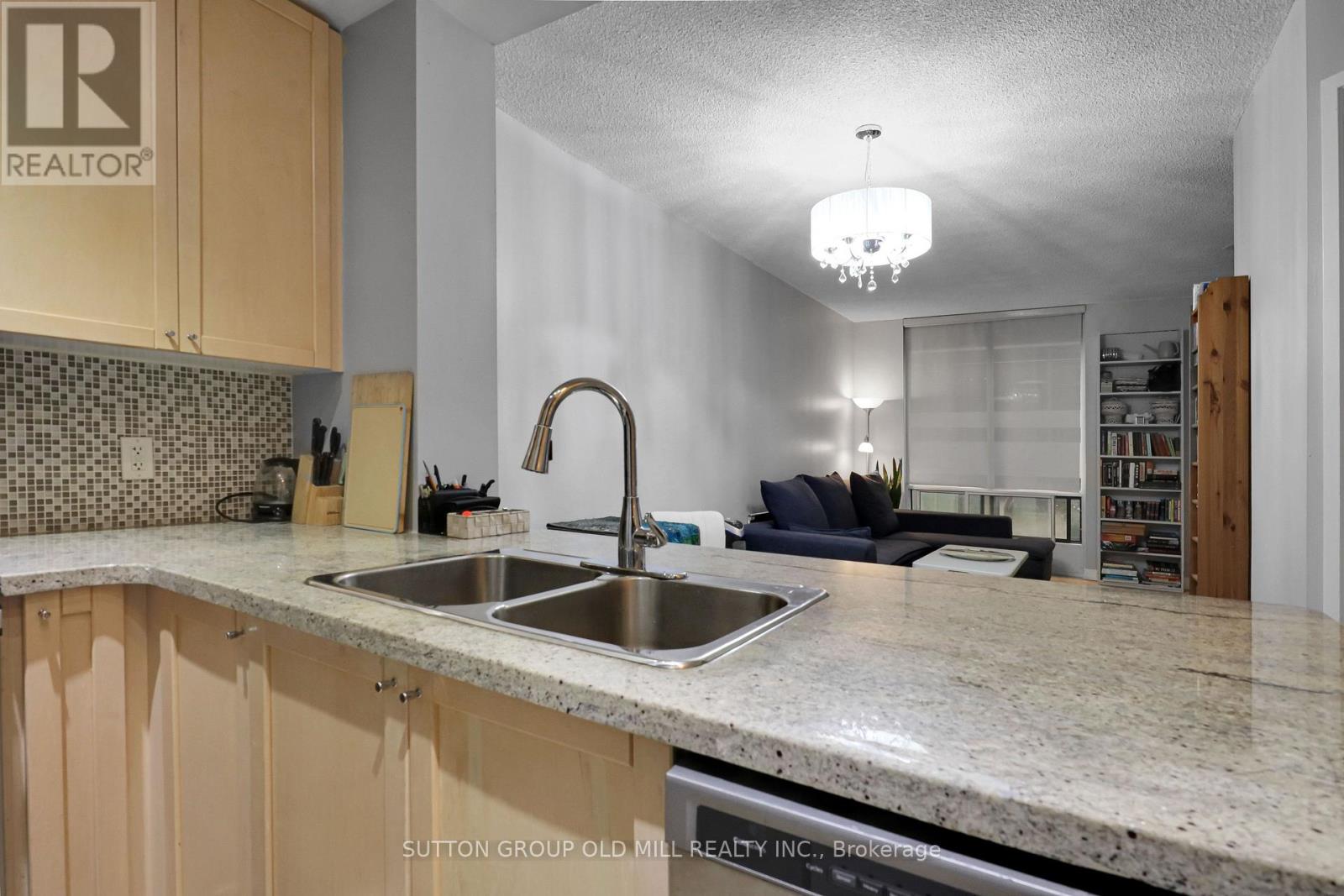 1207 - 85 Bloor Street E, Toronto, Ontario  M4W 3Y1 - Photo 11 - C13701934