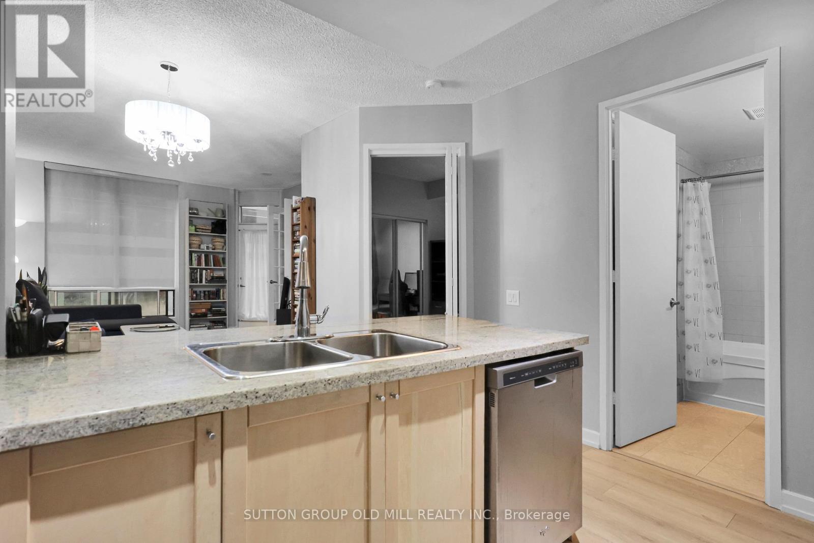 1207 - 85 Bloor Street E, Toronto, Ontario  M4W 3Y1 - Photo 13 - C13701934