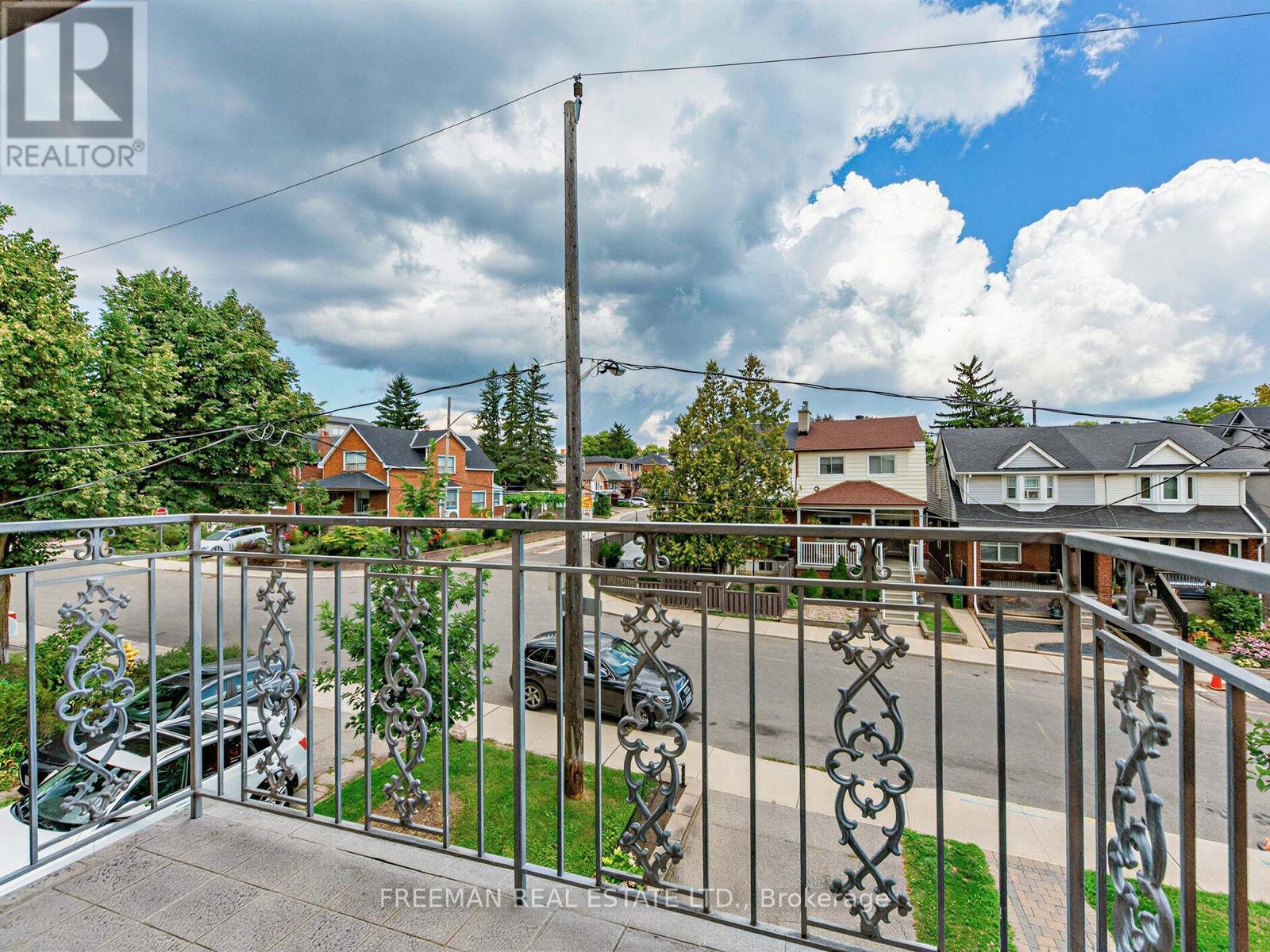380 Glenholme Avenue, Toronto, Ontario  M6E 3E5 - Photo 13 - C13701986