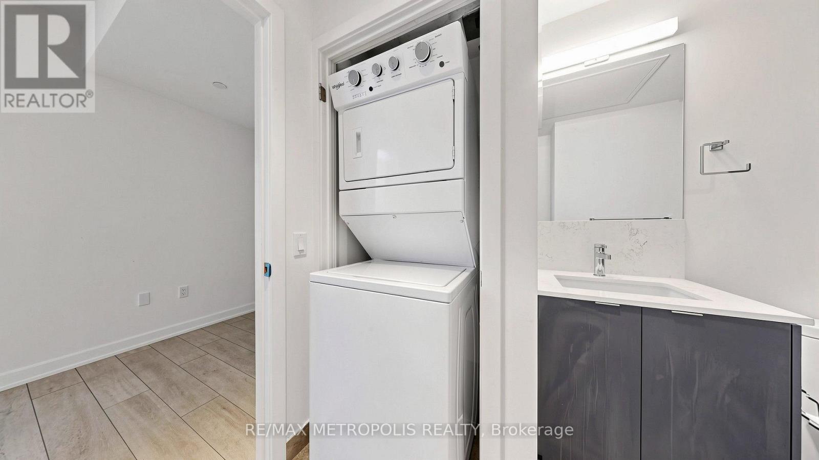 #1707 - 1606 Charles Street, Whitby, Ontario  L1N 0P1 - Photo 32 - E13701806