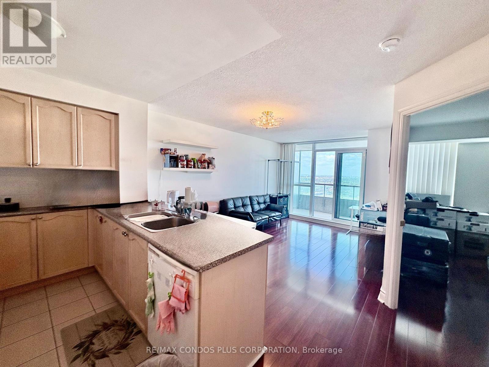 2905 - 50 Brian Harrison Way, Toronto, Ontario  M1P 5J4 - Photo 4 - E13701862