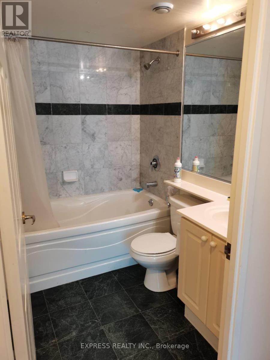1111 - 18 Lee Centre Drive, Toronto, Ontario  M1H 3H5 - Photo 7 - E13701890