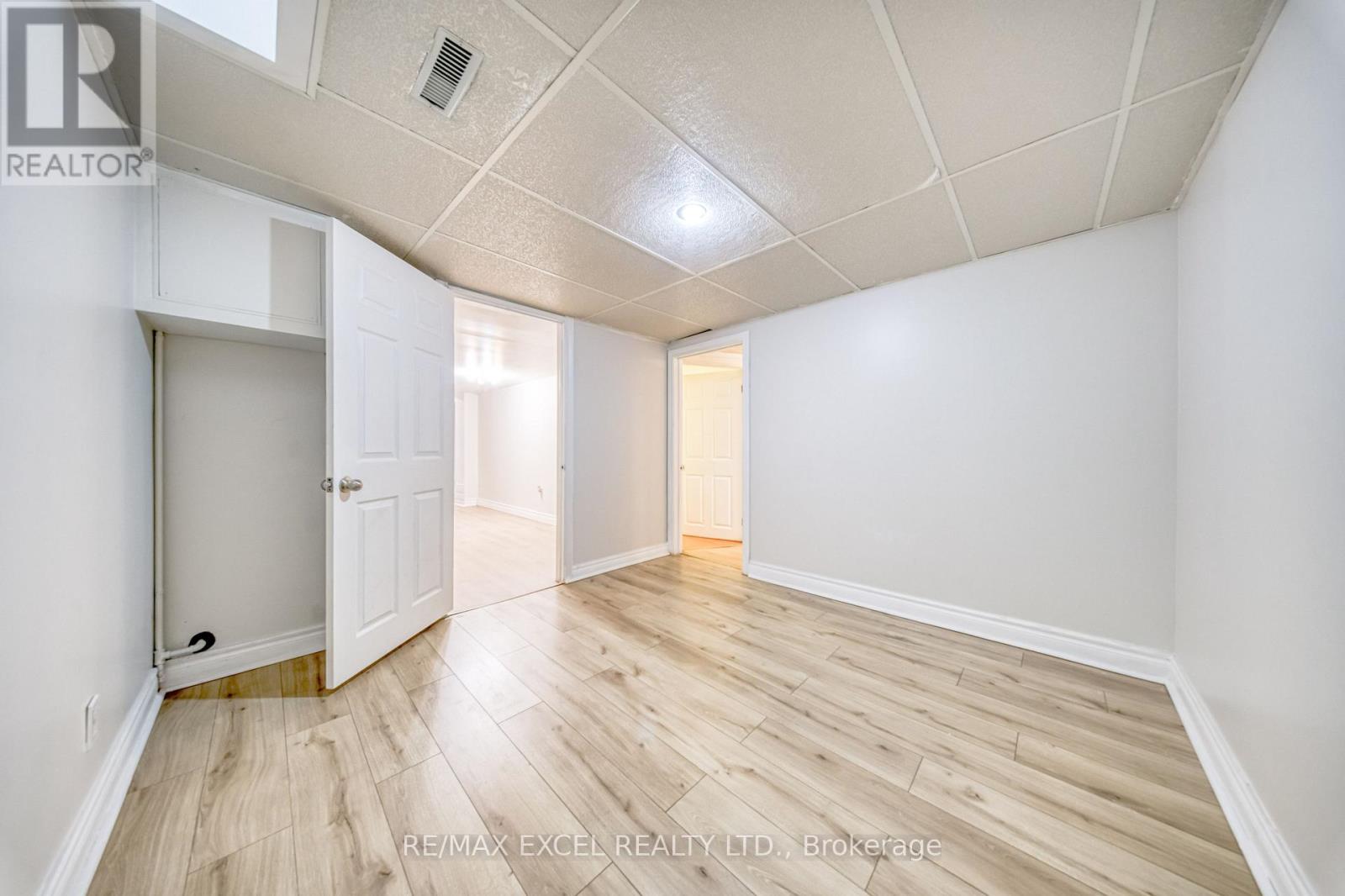 1019 Rouge Valley Drive, Pickering, Ontario  L1V 4N8 - Photo 47 - E13701892