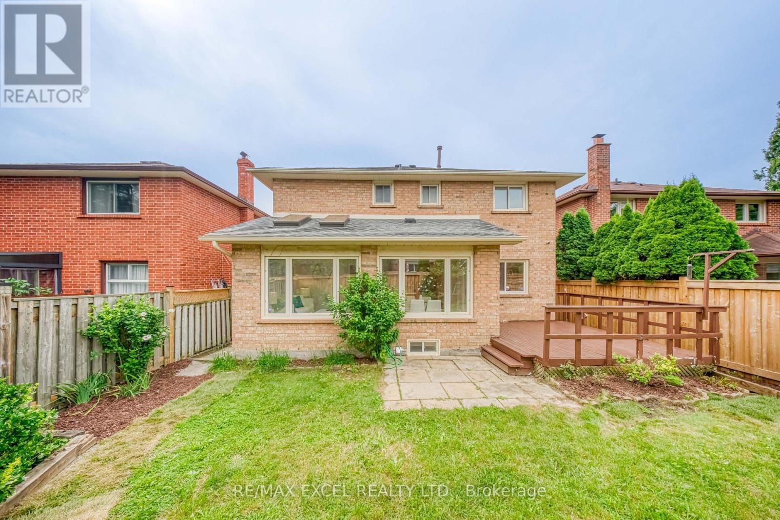 1019 Rouge Valley Drive, Pickering, Ontario  L1V 4N8 - Photo 50 - E13701892