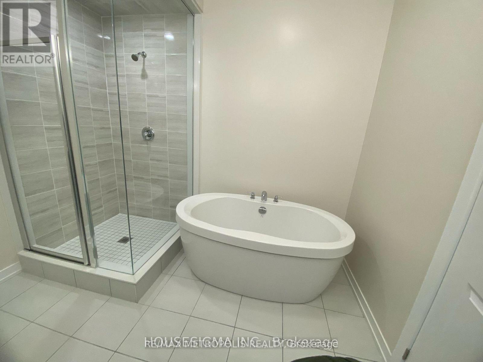 3110 Sideline Rd 16 Road, Pickering, Ontario  L1X 0K6 - Photo 17 - E13701926