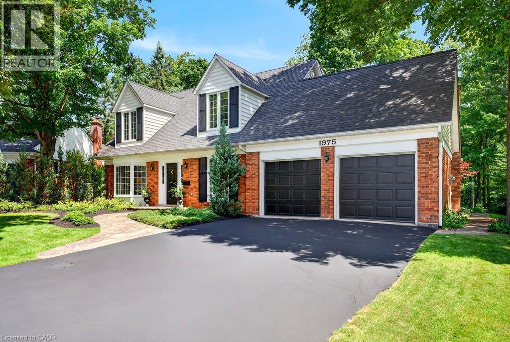 1975 STERLING Place, Burlington, Ontario