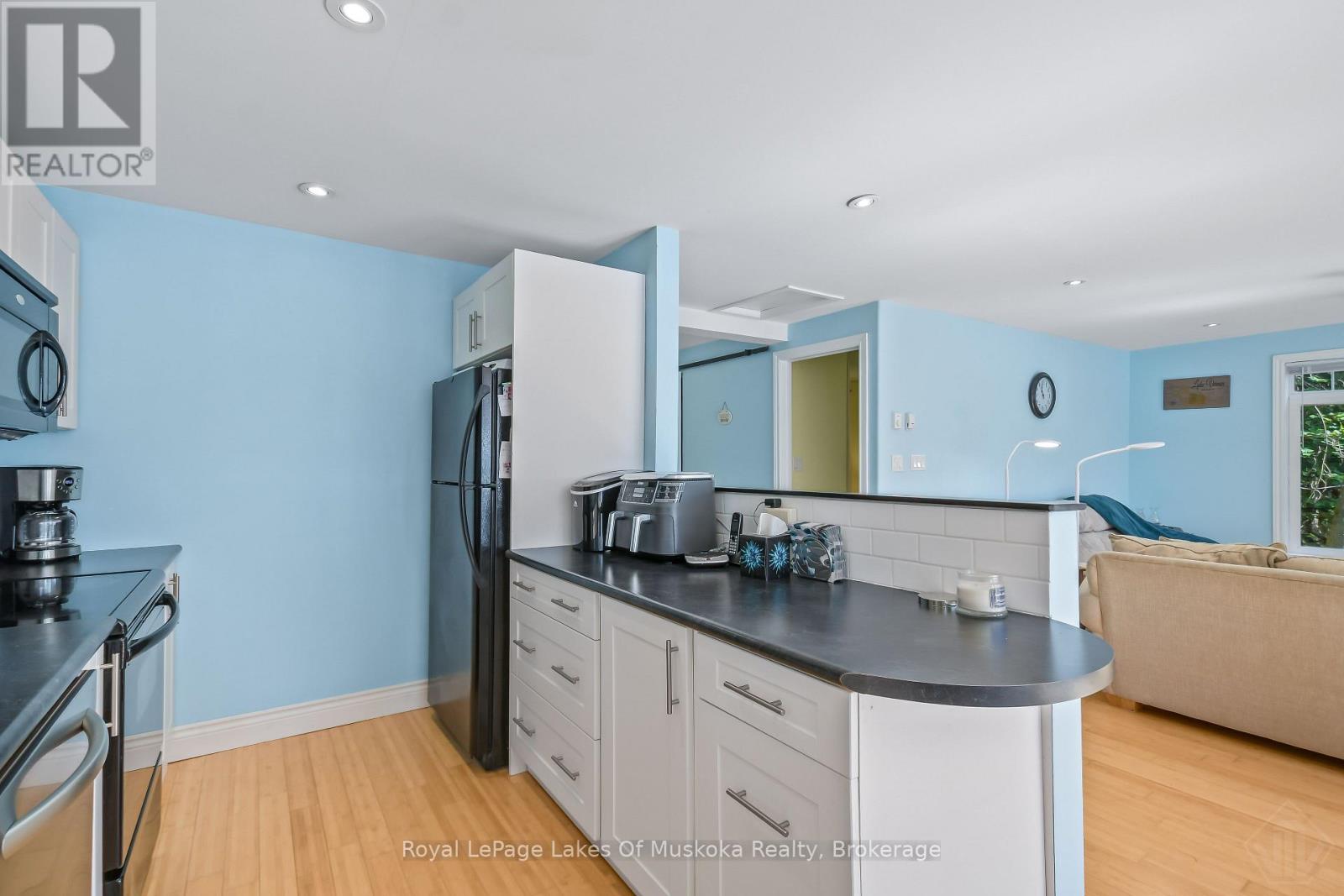 311 Lake Vernon W/a, Huntsville (Stisted), Ontario  P1H 2J2 - Photo 11 - X13701796