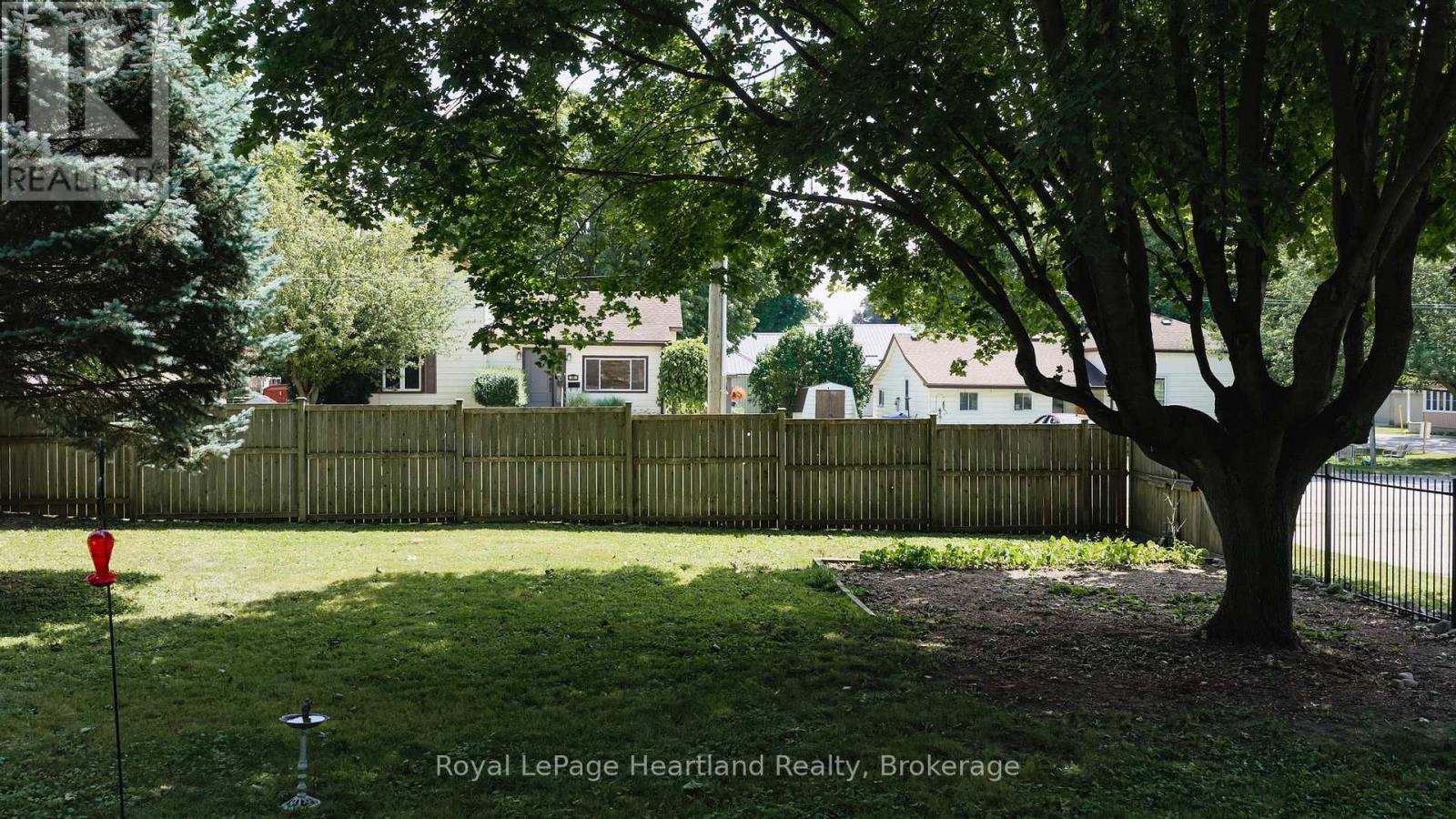 131 Rattenbury Street W, Central Huron, Ontario  N0M 1L0 - Photo 44 - X13701982