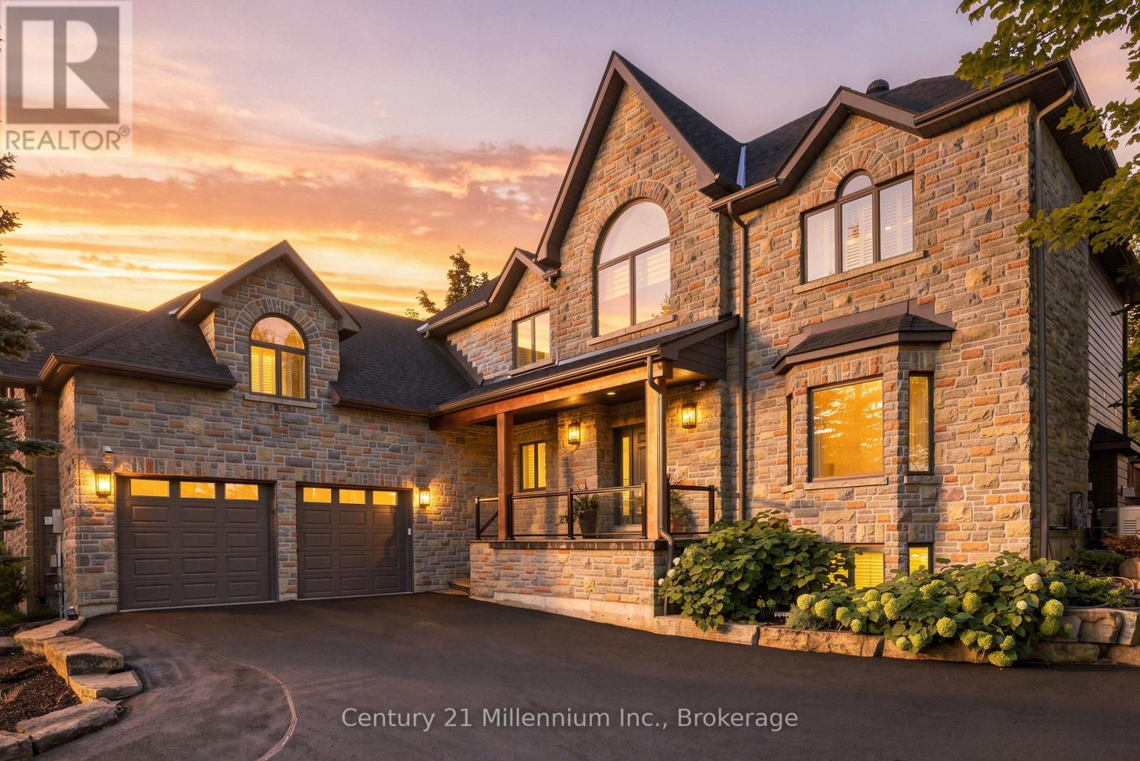 129 Blueski George Crescent, Blue Mountains, Ontario  L9Y 0S9 - Photo 3 - X13702006