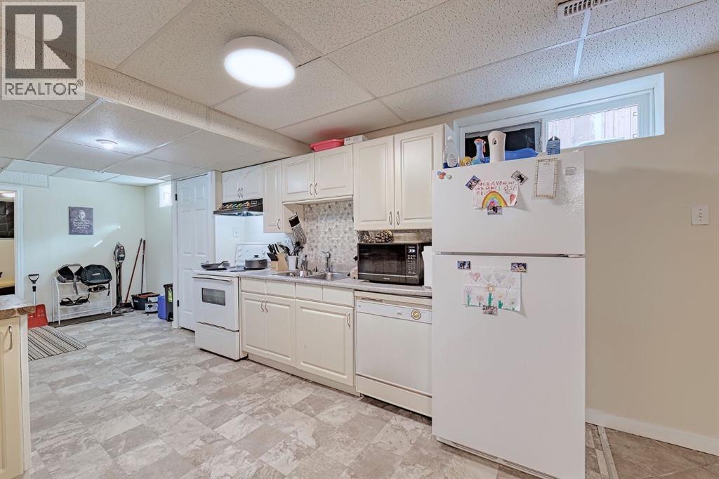 70 Elizabeth Way SE, Airdrie, Alberta  T4B 2H6 - Photo 20 - A2316637