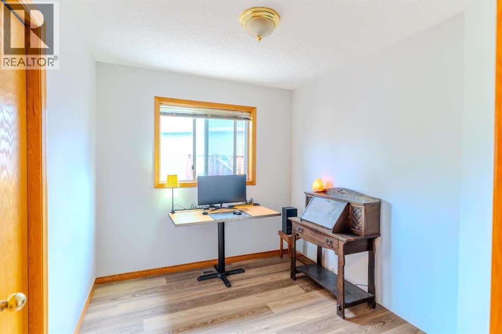 70 Elizabeth Way SE, Airdrie, Alberta  T4B 2H6 - Photo 16 - A2316637