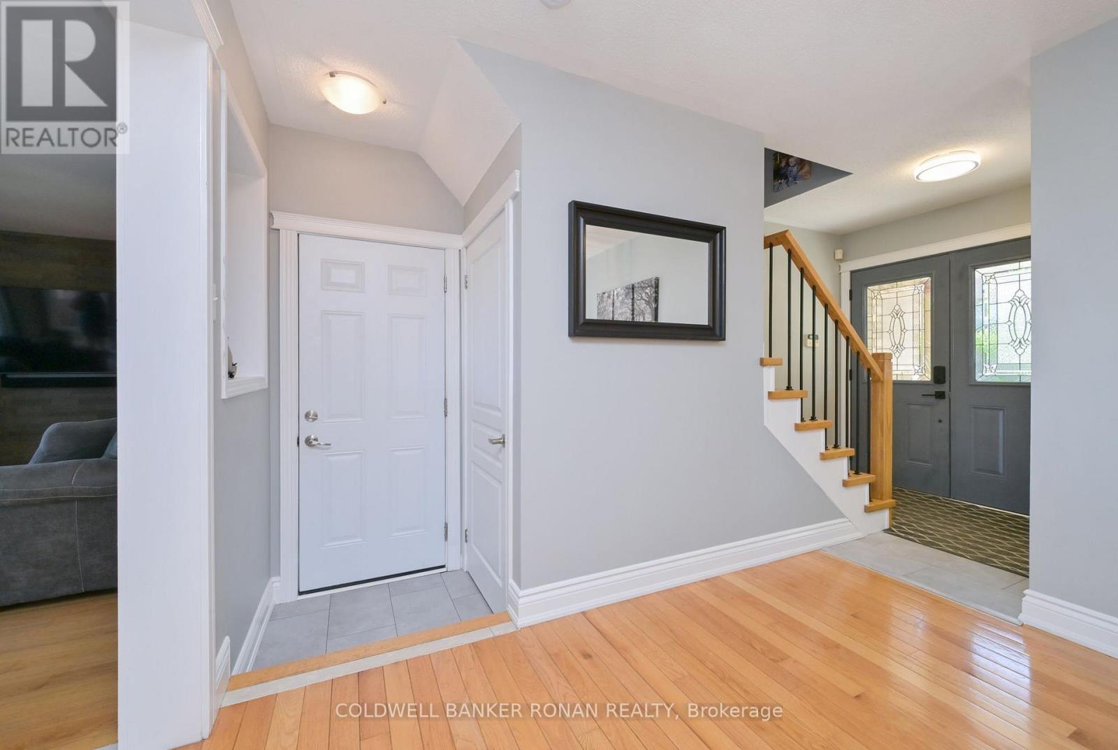 20 John W Taylor Avenue, New Tecumseth, Ontario  L9R 0B3 - Photo 14 - N13701774