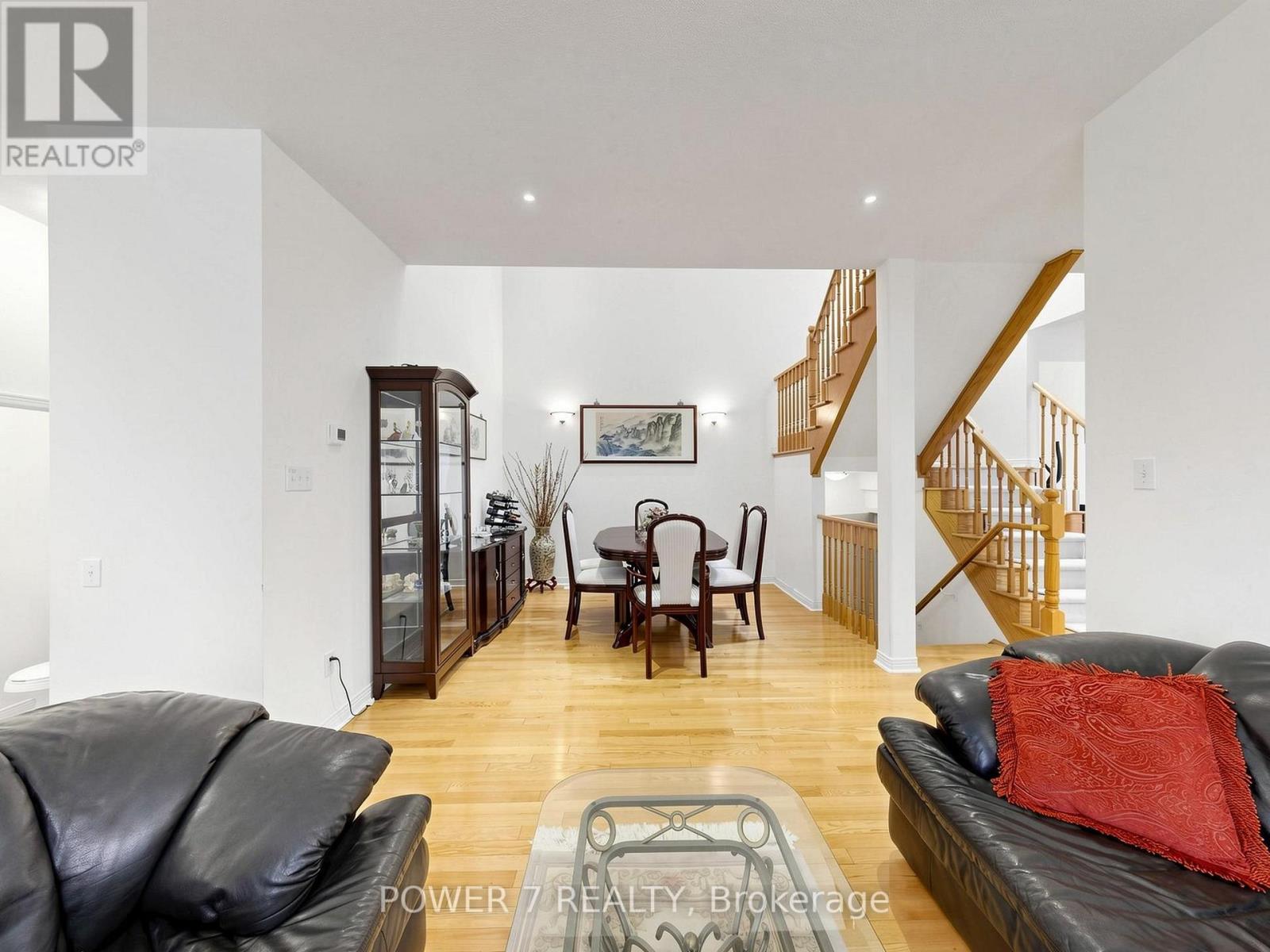 16 Barkwood Hollow, Markham, Ontario  L6C 2J9 - Photo 8 - N13701916