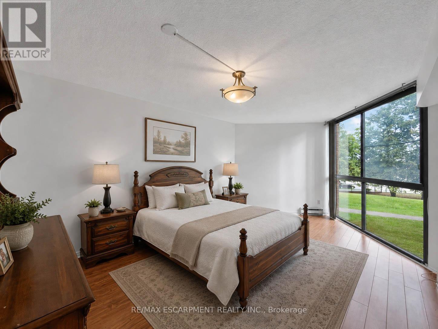 202 - 1230 Marlborough Court, Oakville, Ontario  L6H 3K6 - Photo 14 - W13701794
