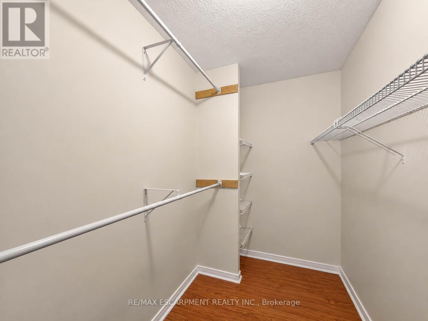 202 - 1230 Marlborough Court, Oakville, Ontario  L6H 3K6 - Photo 15 - W13701794