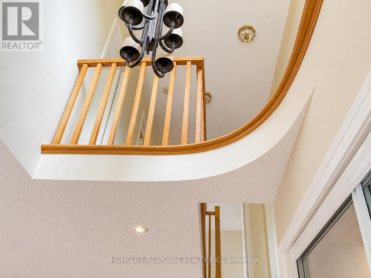 5156 Oakley Drive, Burlington, Ontario  L7L 6P1 - Photo 9 - W13701802
