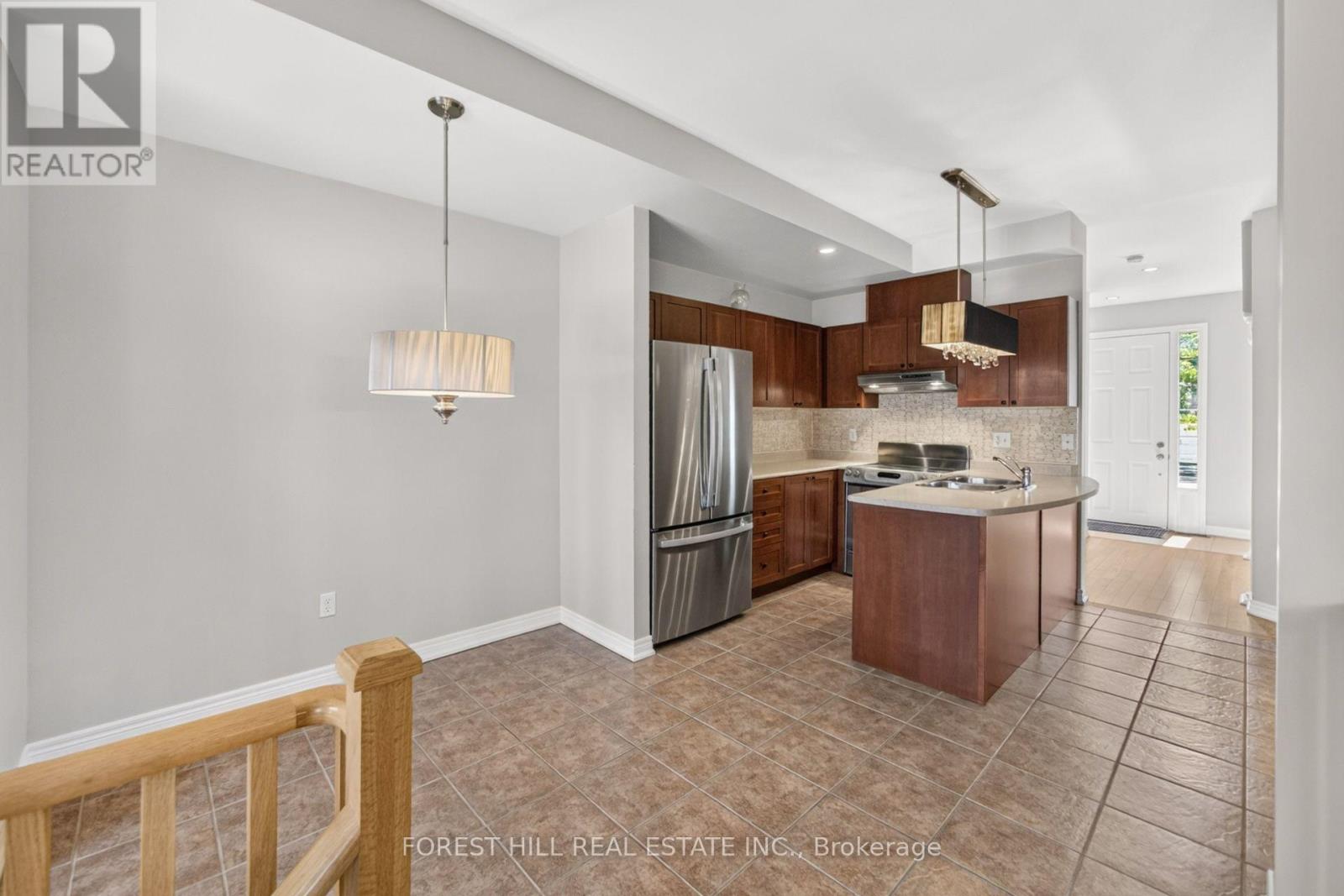 3549 Eglinton Avenue W, Mississauga, Ontario  L5M 7T3 - Photo 11 - W13701814