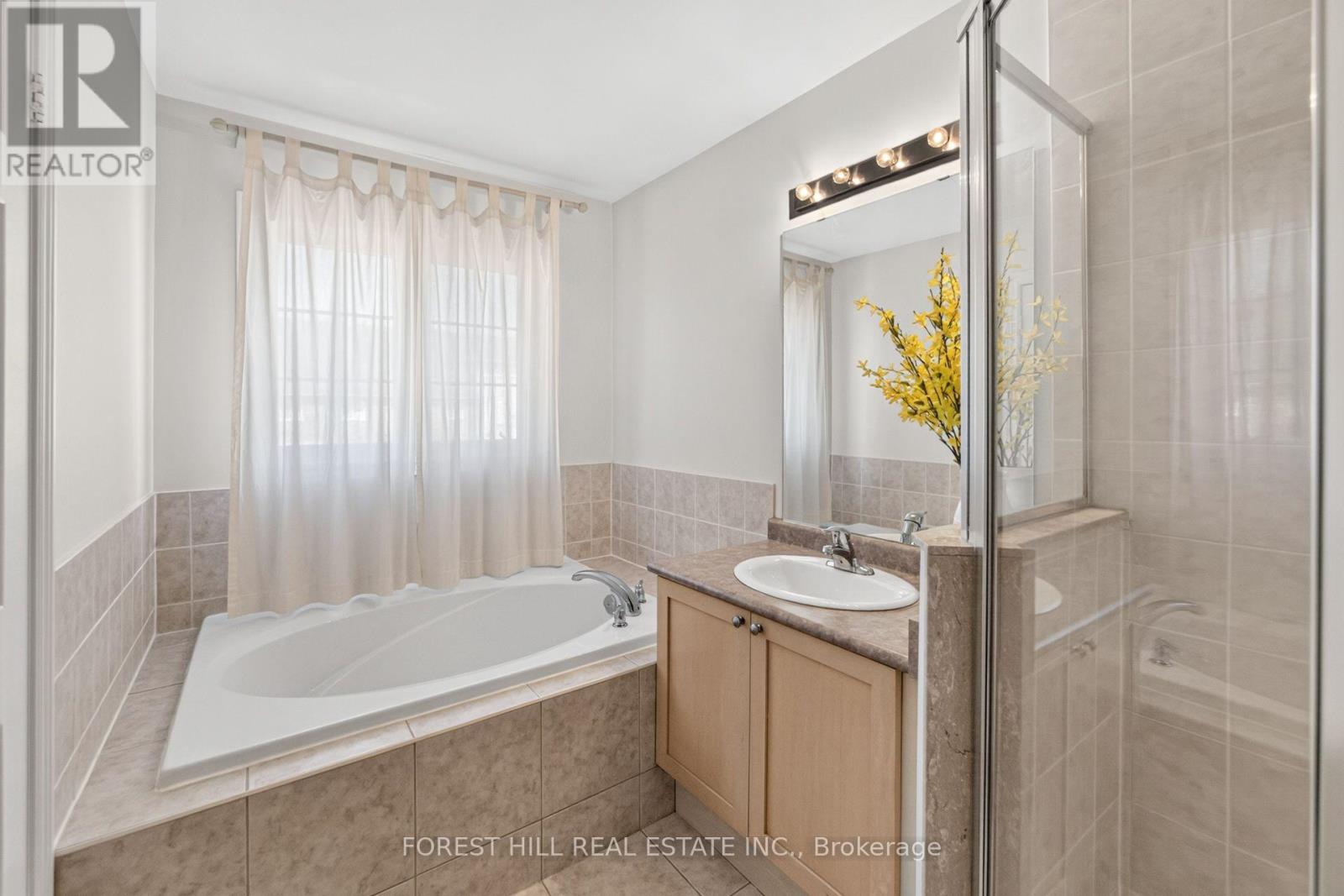 3549 Eglinton Avenue W, Mississauga, Ontario  L5M 7T3 - Photo 18 - W13701814