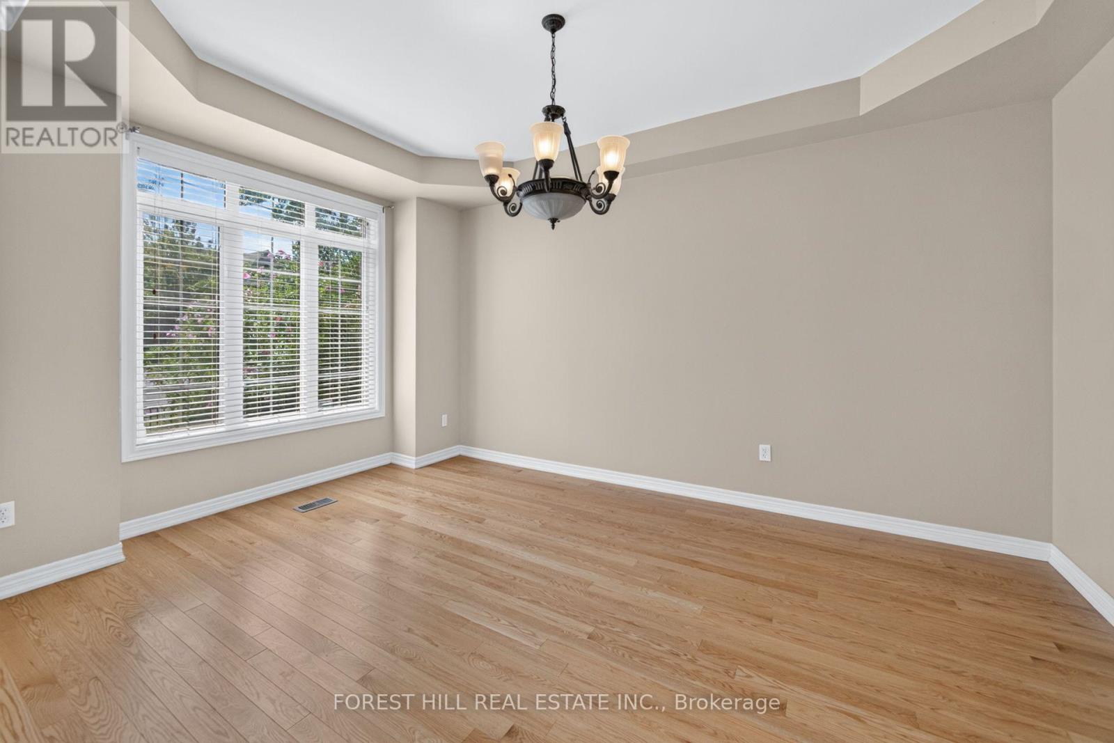3549 Eglinton Avenue W, Mississauga, Ontario  L5M 7T3 - Photo 4 - W13701814