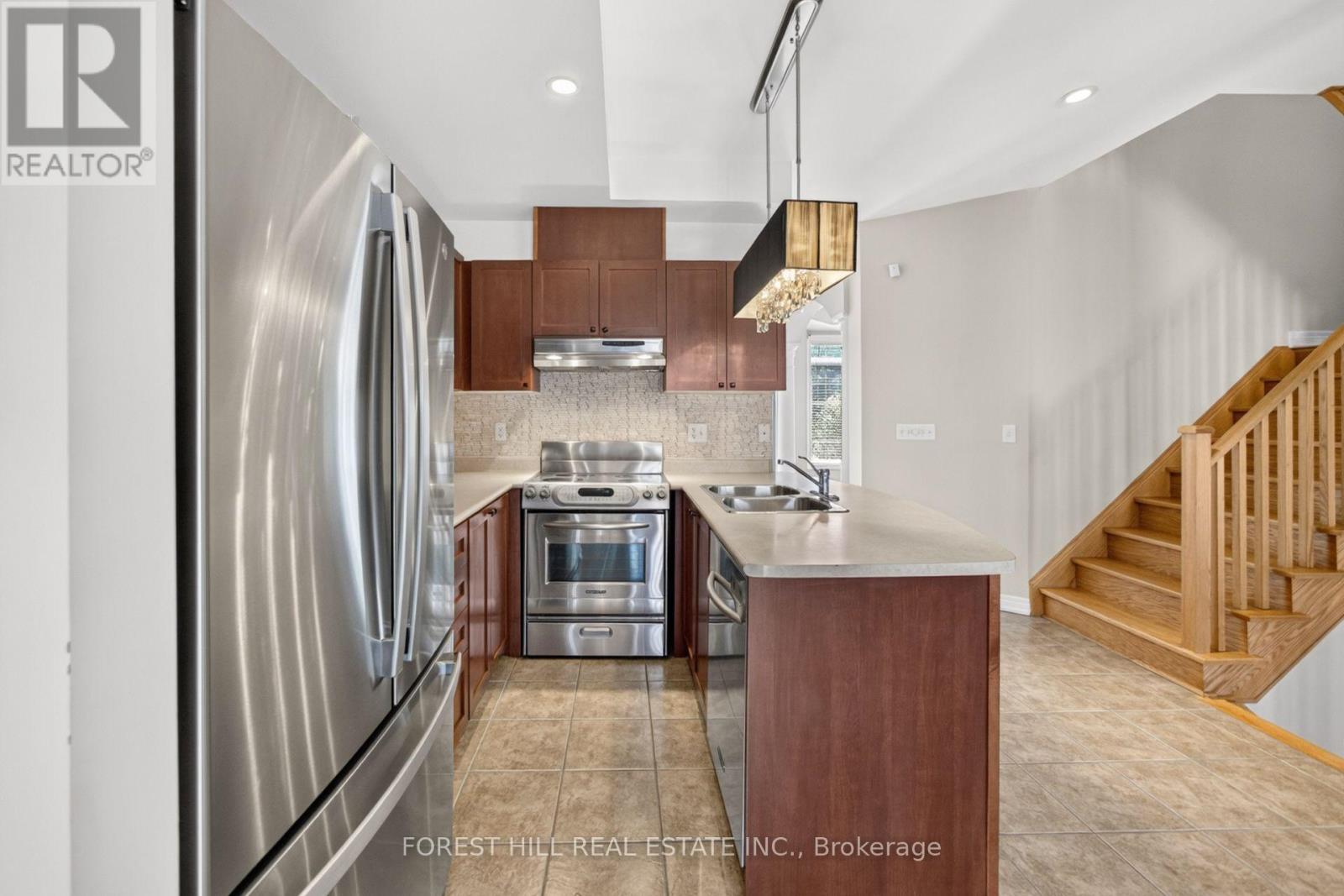 3549 Eglinton Avenue W, Mississauga, Ontario  L5M 7T3 - Photo 9 - W13701814