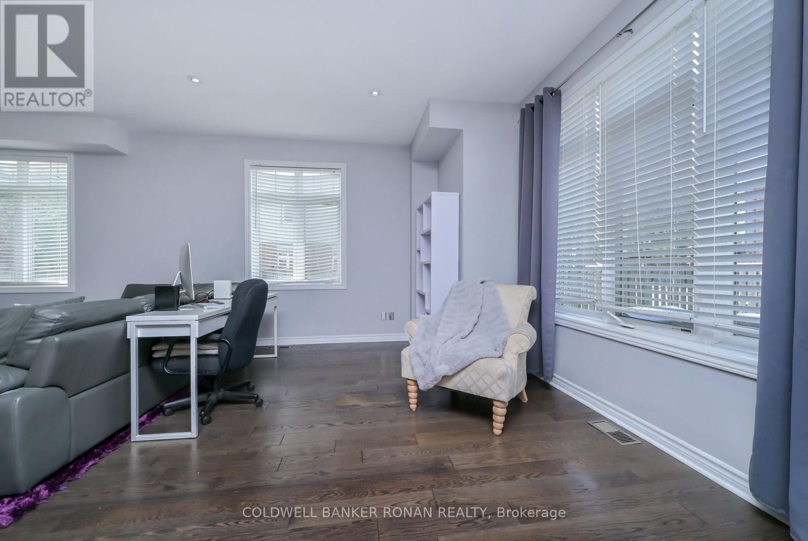 2375 Glenwood School Drive, Burlington, Ontario  L7R 3R9 - Photo 10 - W13701822