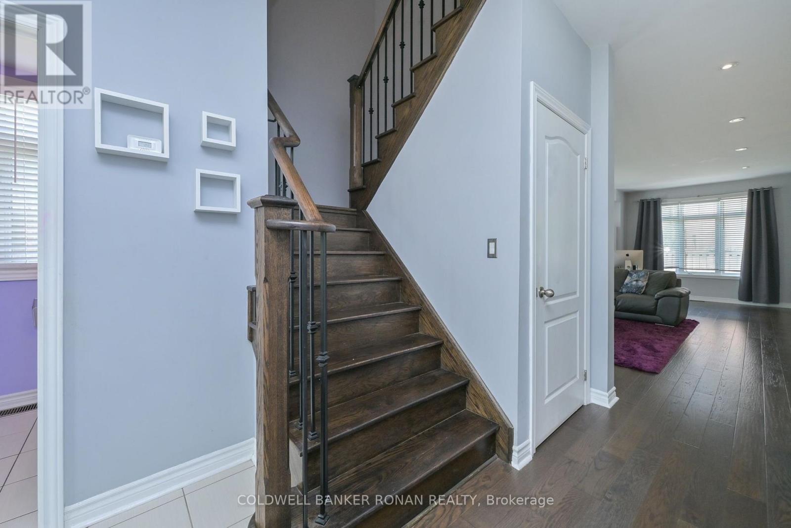 2375 Glenwood School Drive, Burlington, Ontario  L7R 3R9 - Photo 12 - W13701822