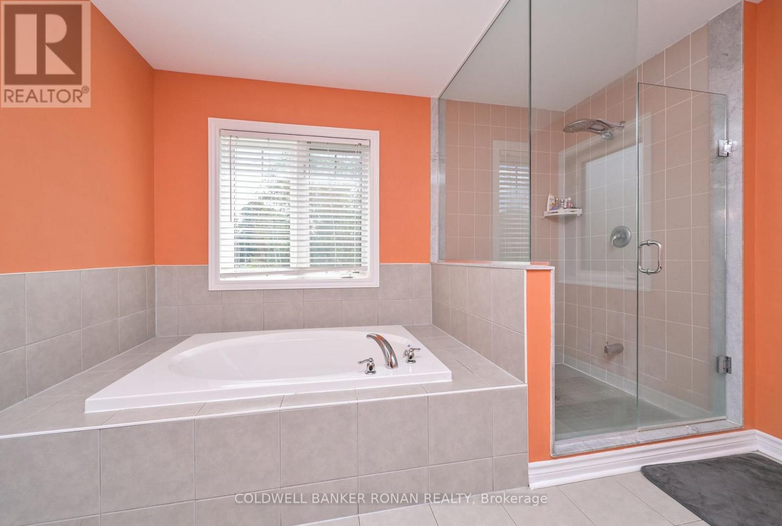 2375 Glenwood School Drive, Burlington, Ontario  L7R 3R9 - Photo 17 - W13701822