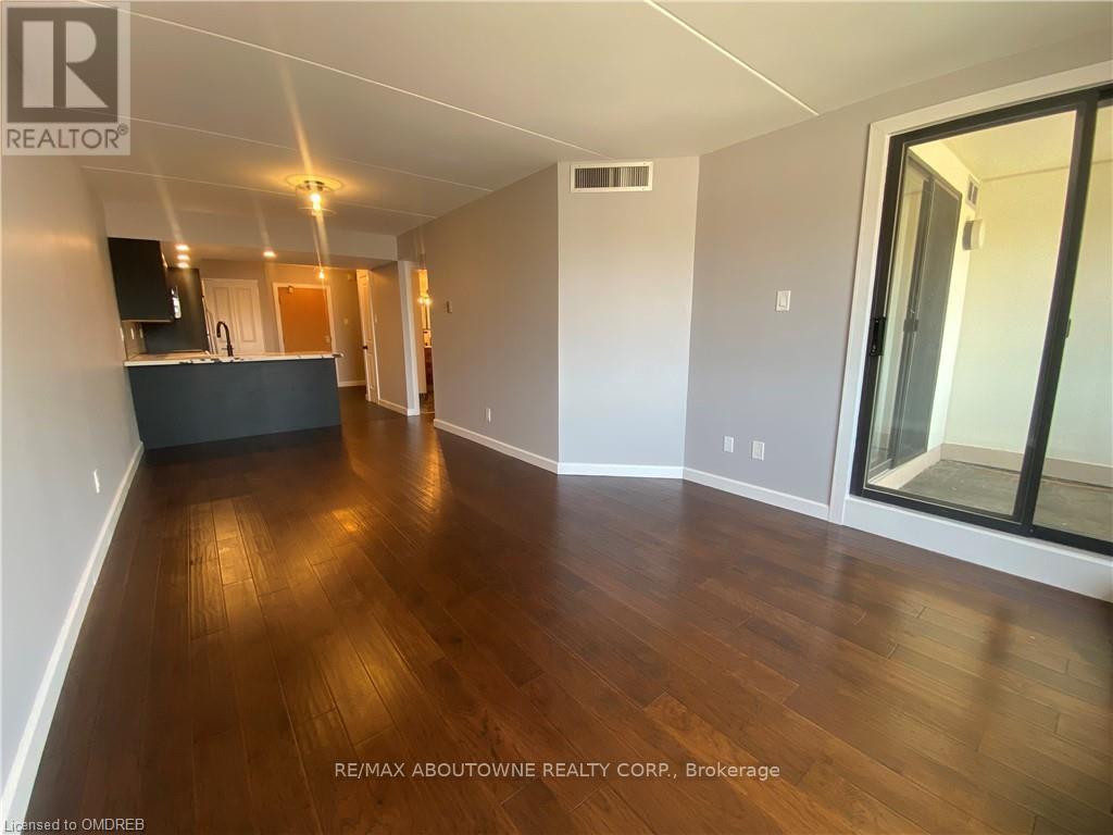 305 - 100 Bronte Road, Oakville, Ontario L6L 6L5 - Photo 7 - W13701828