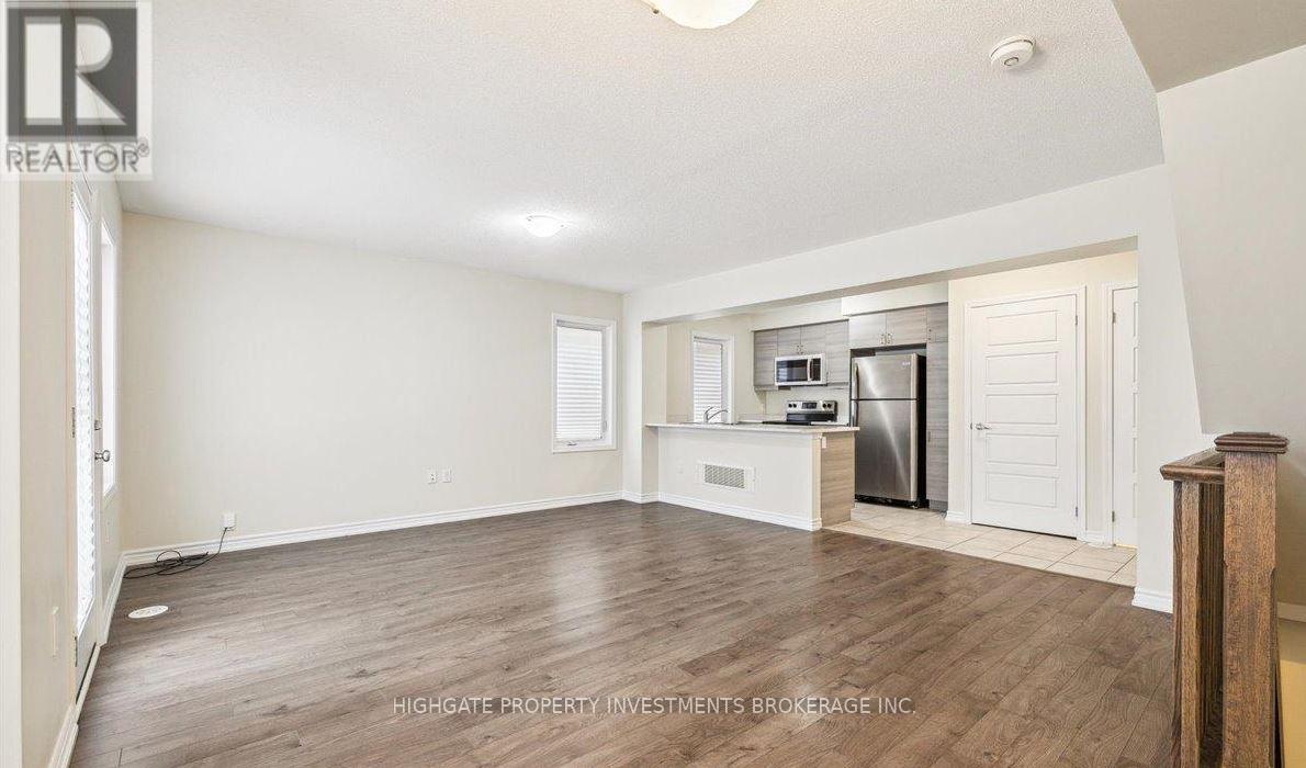 107 Lemieux Court, Milton, Ontario L9E 1E9 - Photo 4 - W13701840