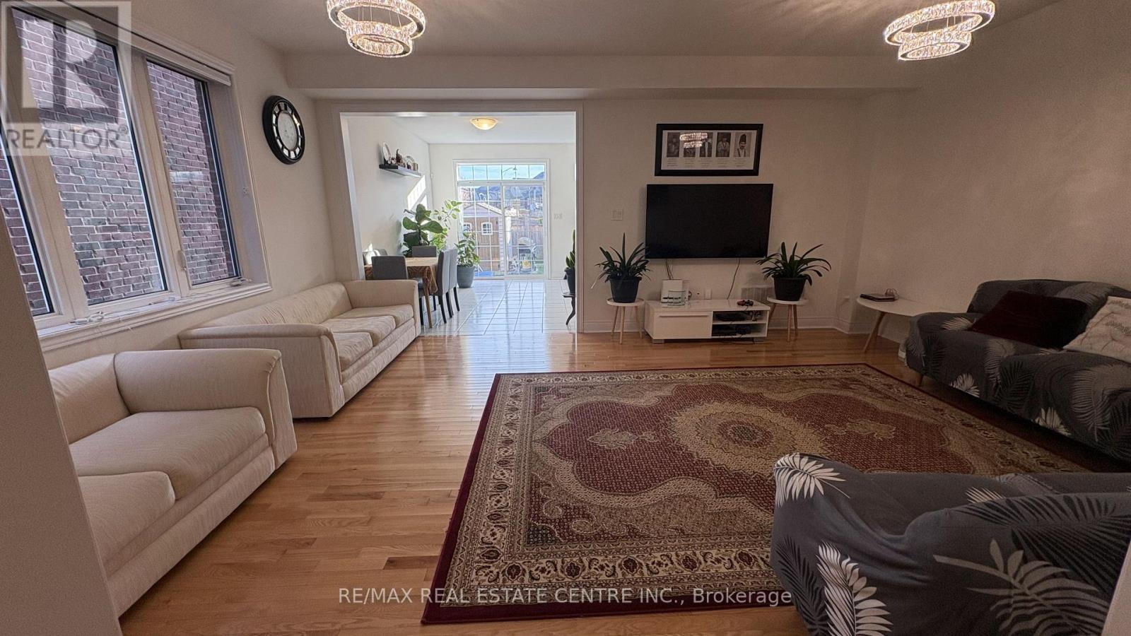 106 Branigan Crescent, Halton Hills, Ontario  L7G 0M8 - Photo 11 - W13701848
