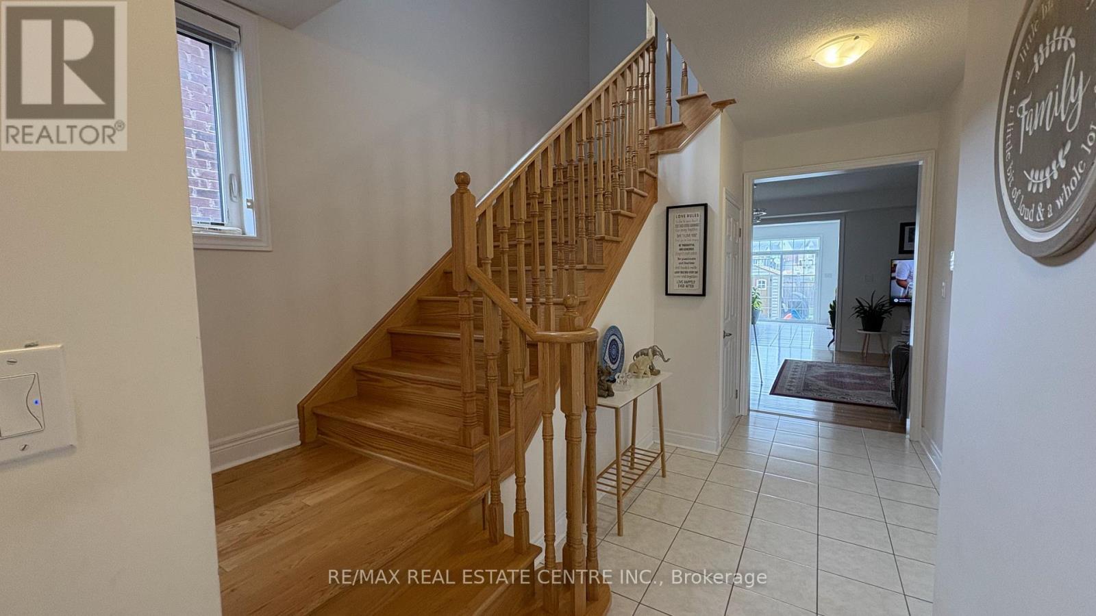 106 Branigan Crescent, Halton Hills, Ontario  L7G 0M8 - Photo 7 - W13701848