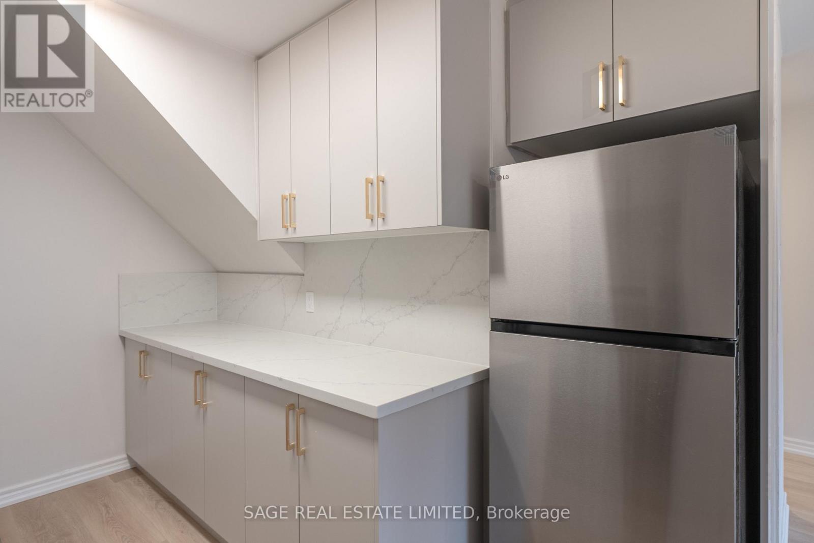 B - 112 Atlantic Avenue, Toronto, Ontario M6K 1X9 - Photo 12 - W13701850